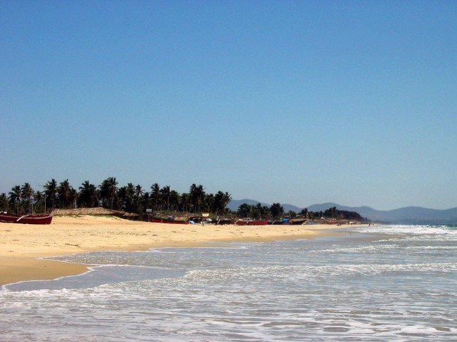 Пляж Бенаулим находится в 5 км. от городка Маргао