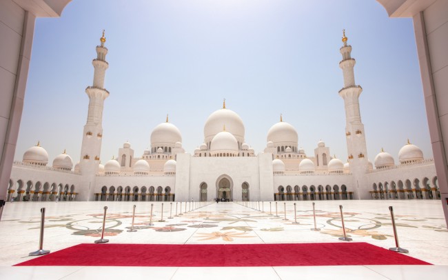 Мечеть Шейха Заида Бин Султана Аль Нахьяна – это дворец из прекрасной восточной сказки
