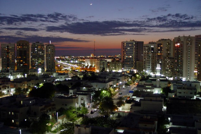 Столица ОАЭ - богатейший город Абу-даби