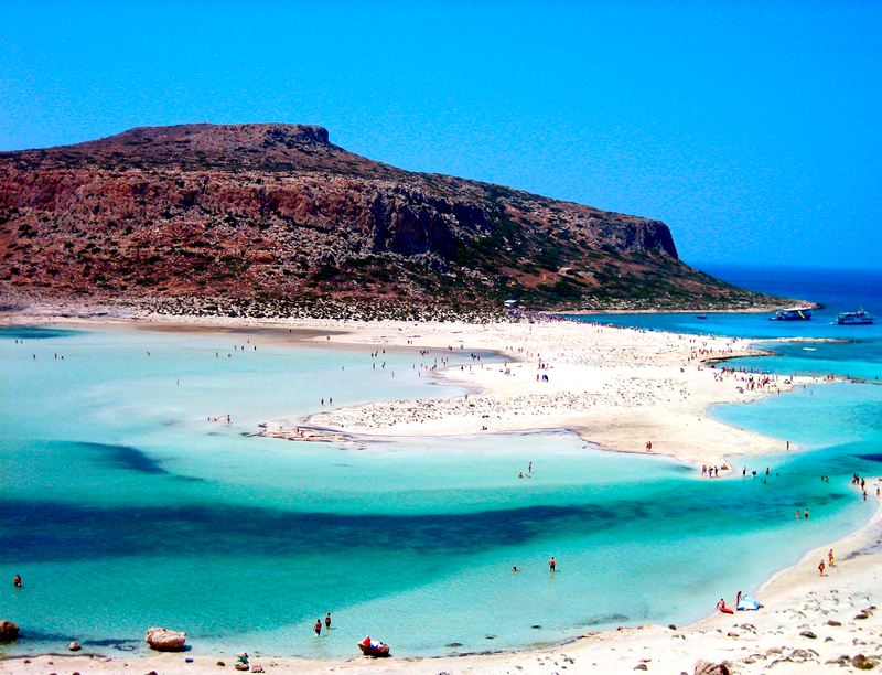 Песчаный пляж острова Крит