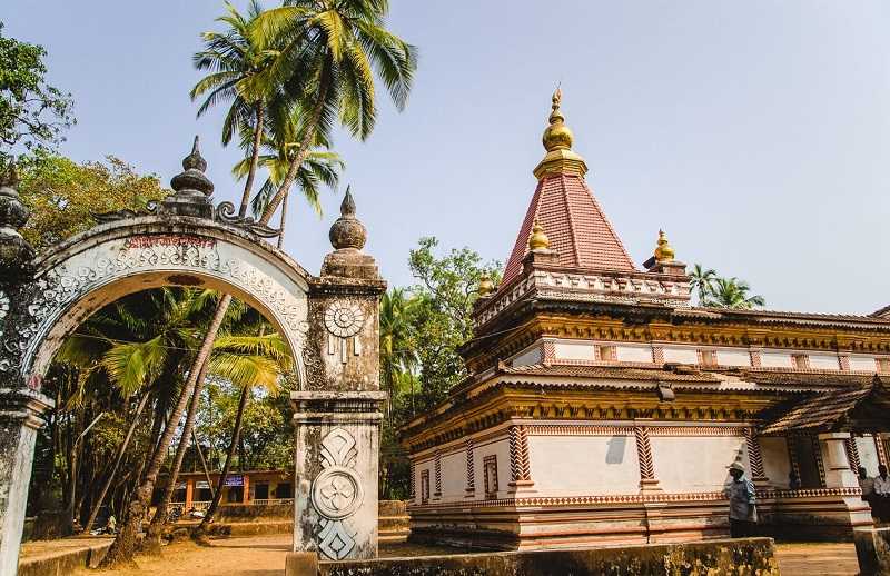 Курорт Морджим храм Шри Мораджи