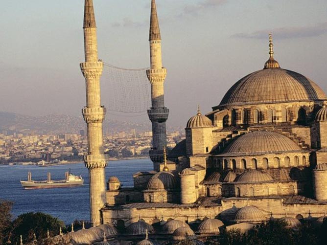 Стоимость ноябрьского отдыха в Стамбуле