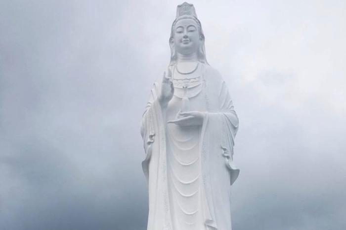 Дананг, Статуя Женщины Будды 