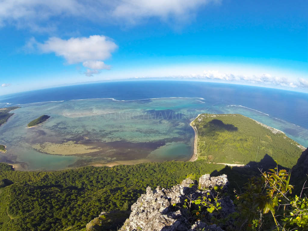 Вид с горы Леморне, Маврикий