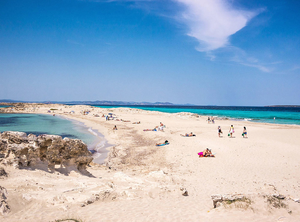 10 самых красивых пляжей Испании. пляж Сес Ильетас