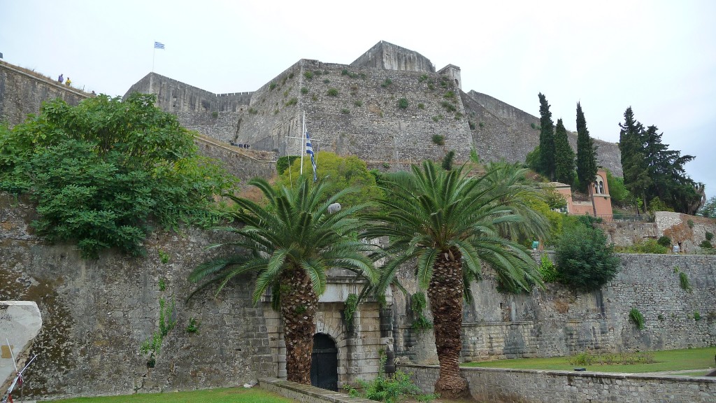 Фото новой крепости на острове Корфу.
