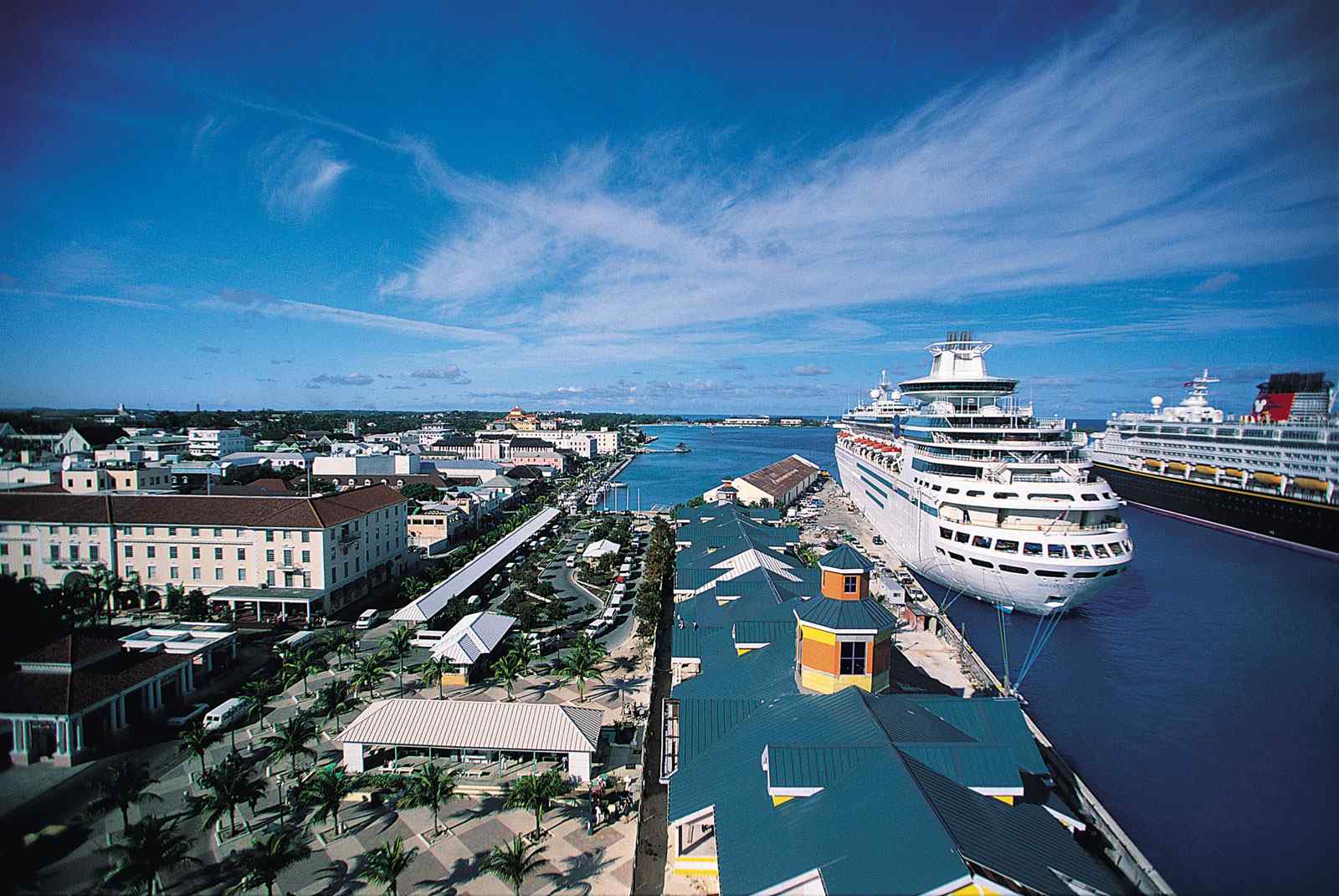Порт. Багамские острова