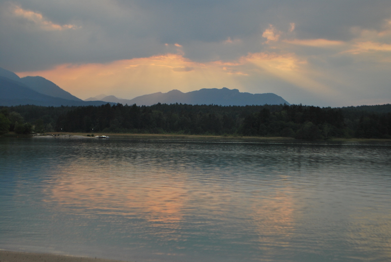 закат на озере, Австрия