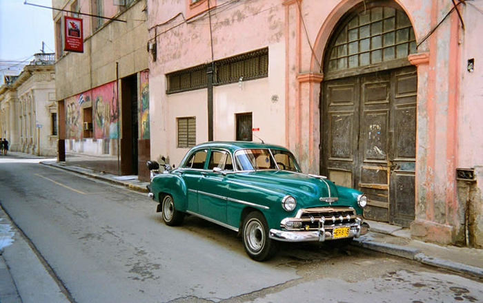 Столица Кубы – Гавана также является весьма популярным и посещаемым курортом.