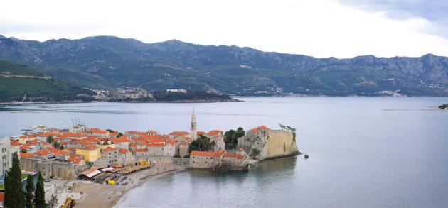 Будва - самый живописный и самый престижный морской курорт Черногории с туристическим сезоном продолжительностью с мая по конец октября