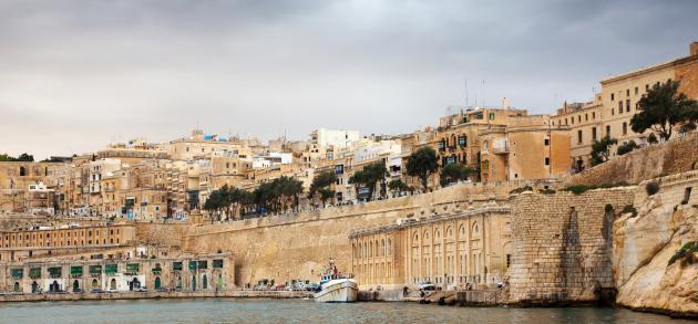 По своему температурному режиму декабрь на Мальте едва ли напоминает начало зимней поры, между тем это довольно пасмурный и ветреный месяц.