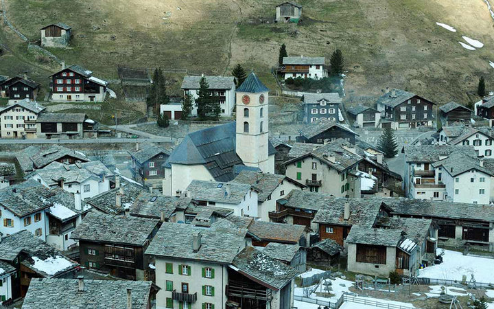5. Горная деревня Вальс, Швейцария.