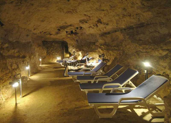 Tapolcai Gyógybarlang barlangterápia - Пещерная терапия Таполца