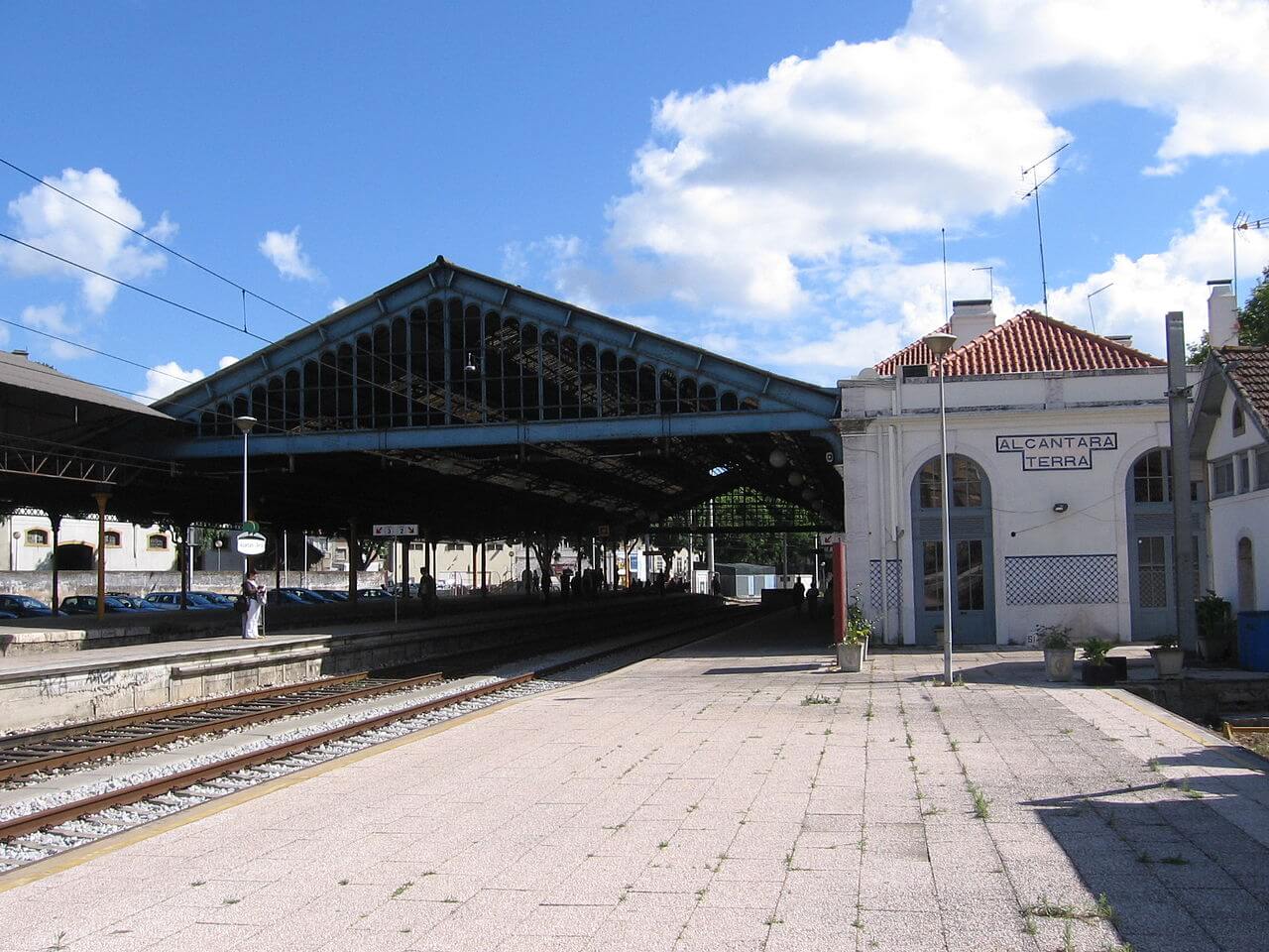 На вокзале Алкантара-Терра