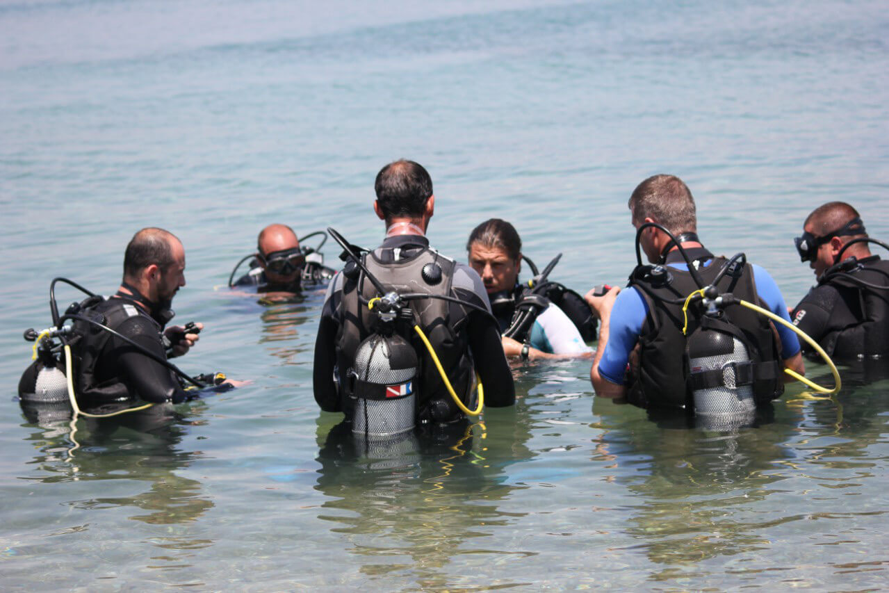 Инструктаж и обучение дайвингу в Blue Diving Center
