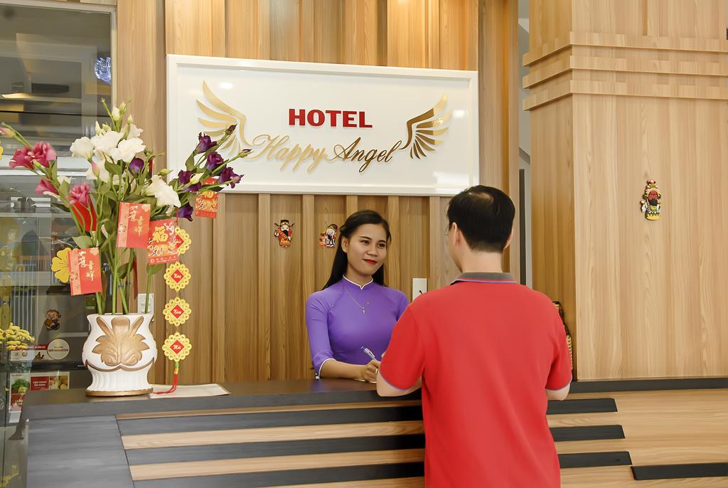 Ресепшн отеля Quang Nhat Hotel