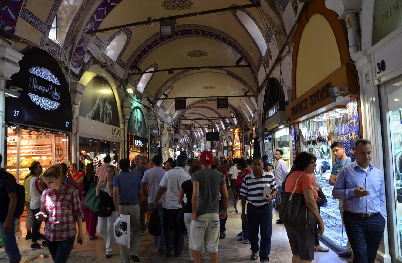 Магазины в мармарисе. Grand Bazaar в Мармарисе. Центральный базар Мармарис. Мармарис Турция рынок. Мармарис рынок вещевой.