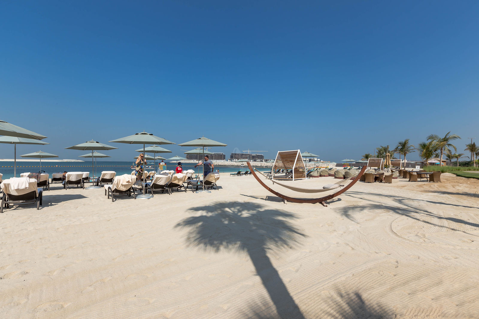 Пляж отеля Four Seasons Resort Dubai at Jumeirah Beach