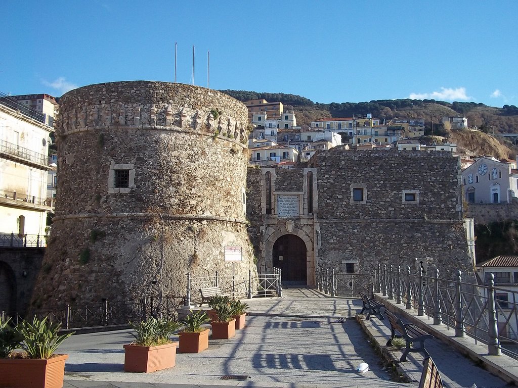 Арагонский замок в Пиццо (крепость Мюрата / Castello Aragonese Pizzo)