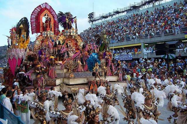 Знаменитый карнавал в Рио де Жанейро